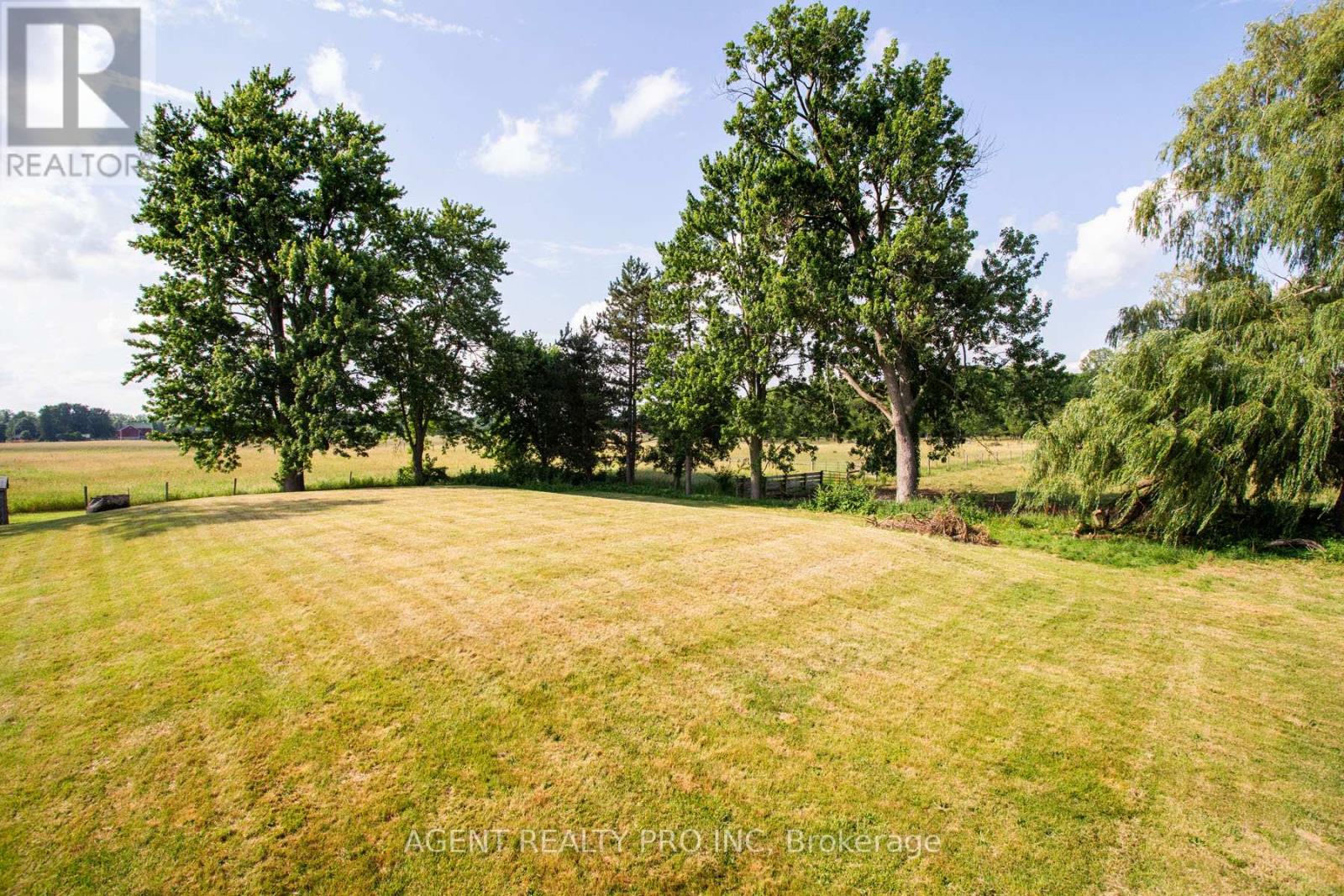 24264 Coldstream Road, Middlesex Centre, Ontario  N0M 2A0 - Photo 47 - X12470412