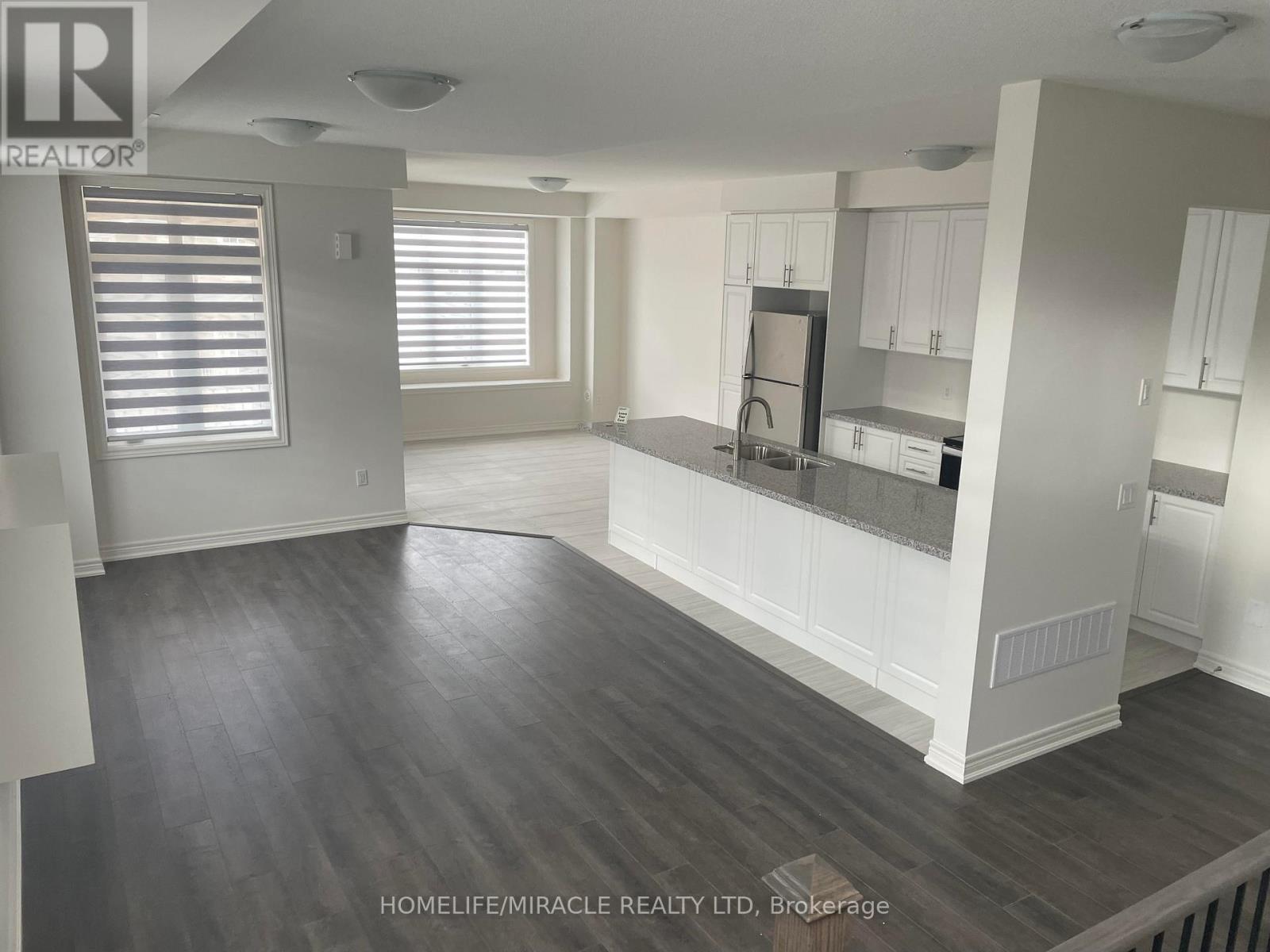 460 Silver Maple Road, Oakville, Ontario  L6H 3P5 - Photo 7 - W12436578