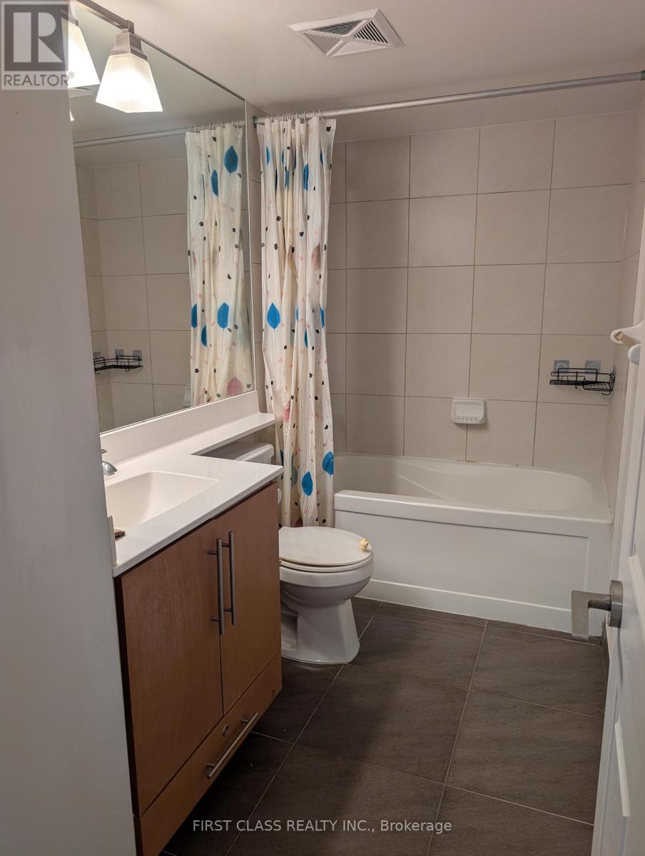 753 - 23 Cox Boulevard, Markham, Ontario  L3R 7Z9 - Photo 2 - N12359782
