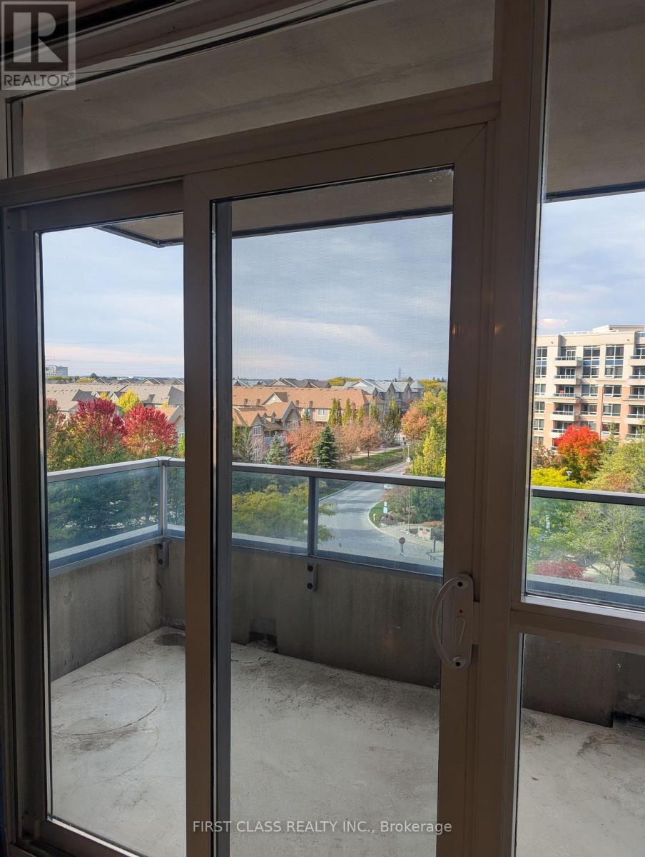 753 - 23 Cox Boulevard, Markham, Ontario  L3R 7Z9 - Photo 4 - N12359782
