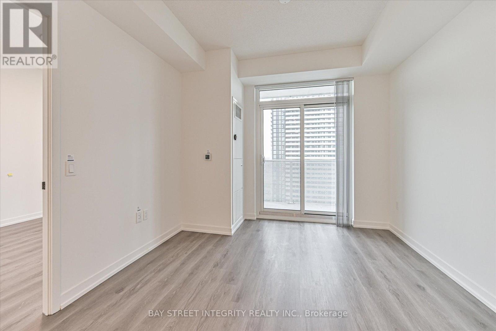 2915 - 28 Interchange Way, Vaughan, Ontario  L4K 0P8 - Photo 10 - N12458624