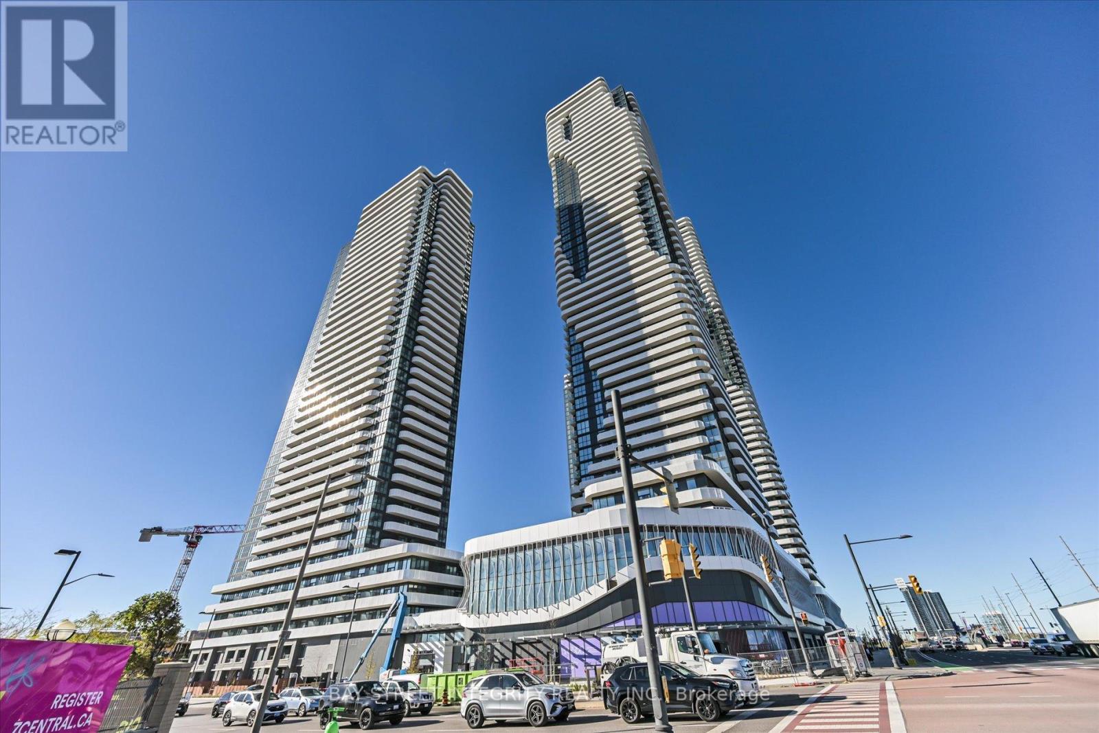 2915 - 28 INTERCHANGE WAY, Vaughan, Ontario