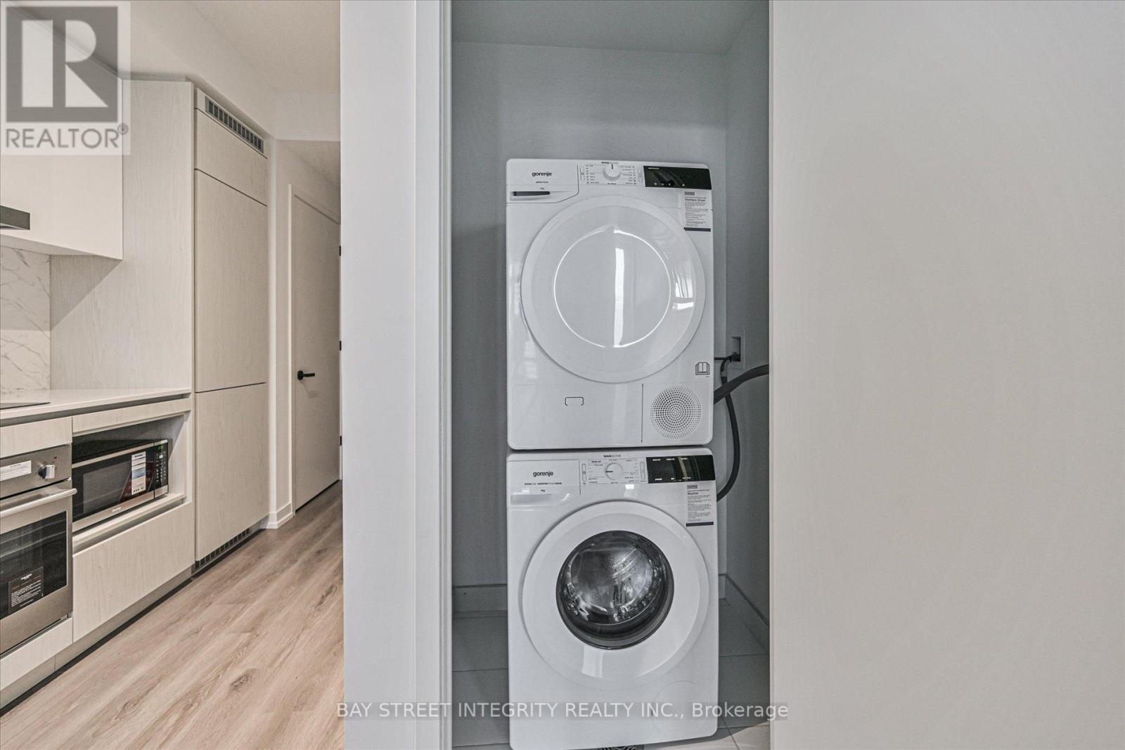 2915 - 28 Interchange Way, Vaughan, Ontario  L4K 0P8 - Photo 14 - N12458624