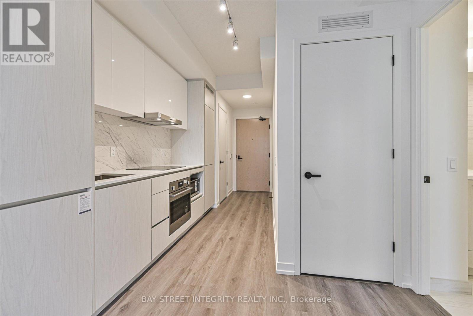 2915 - 28 Interchange Way, Vaughan, Ontario  L4K 0P8 - Photo 7 - N12458624