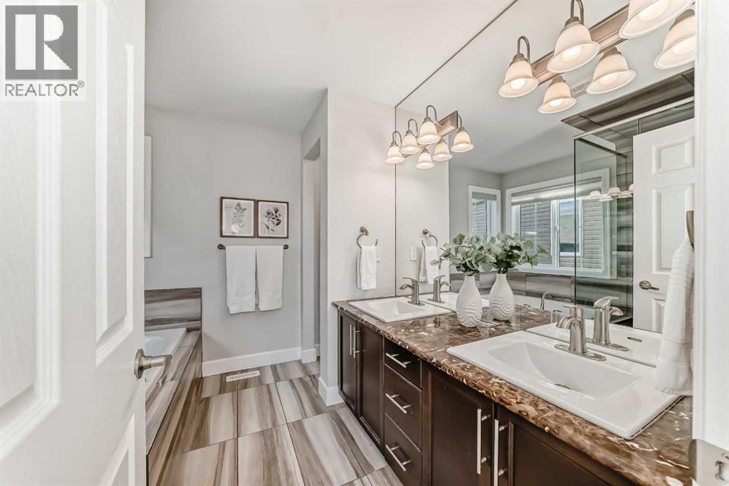 247 Lakepointe, Chestermere, Alberta  T1X 0R3 - Photo 34 - A2264440