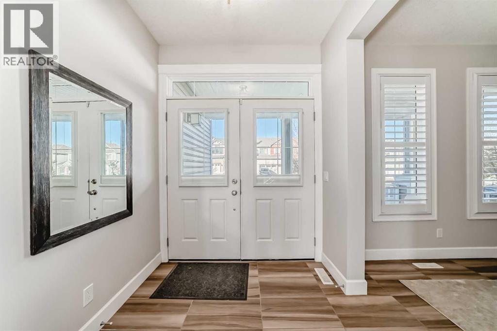 247 Lakepointe, Chestermere, Alberta  T1X 0R3 - Photo 3 - A2264440