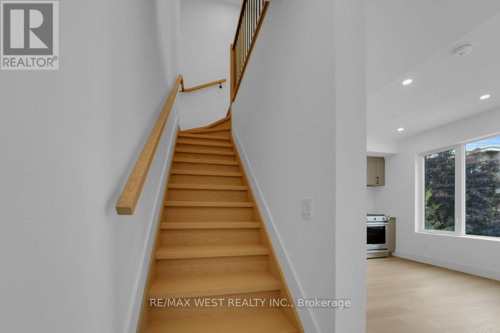 B - 661 Winona Drive, Toronto, Ontario  M6C 3V6 - Photo 13 - C12470391