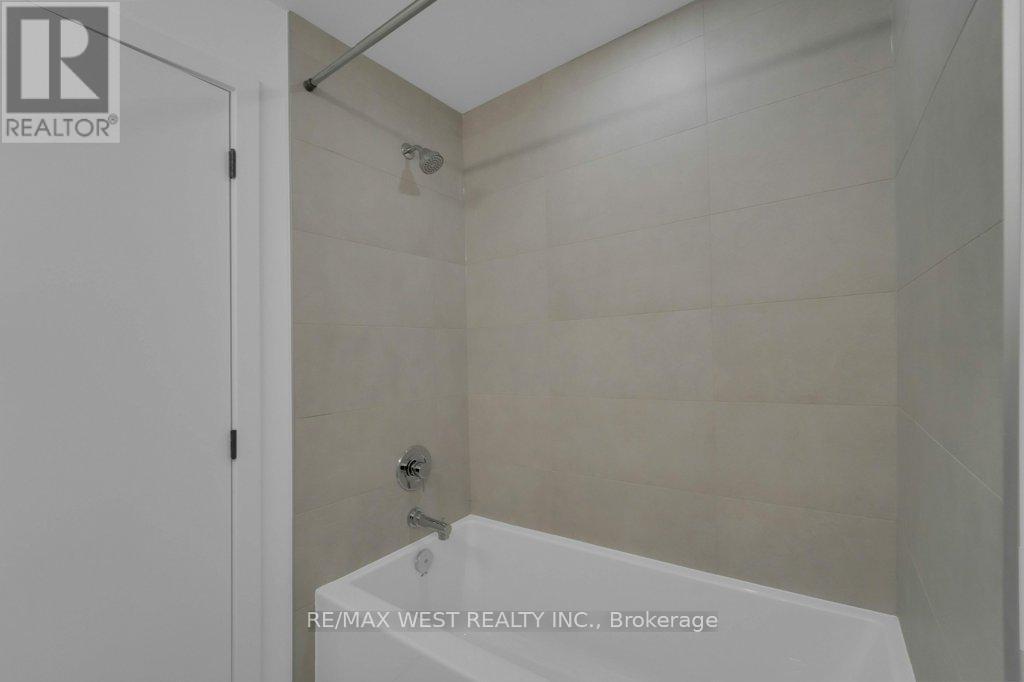 B - 661 Winona Drive, Toronto, Ontario  M6C 3V6 - Photo 16 - C12470391