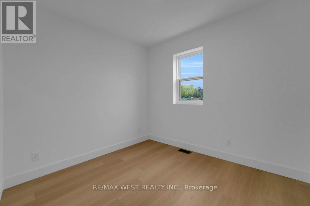 B - 661 Winona Drive, Toronto, Ontario  M6C 3V6 - Photo 20 - C12470391