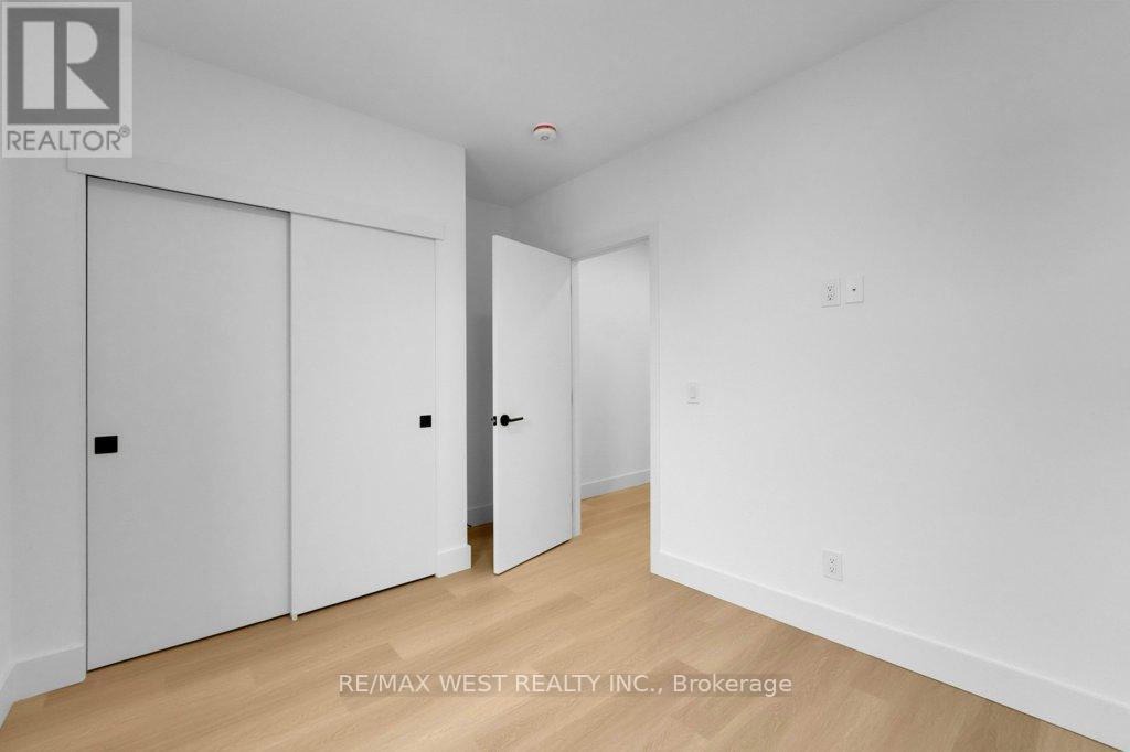 B - 661 Winona Drive, Toronto, Ontario  M6C 3V6 - Photo 21 - C12470391