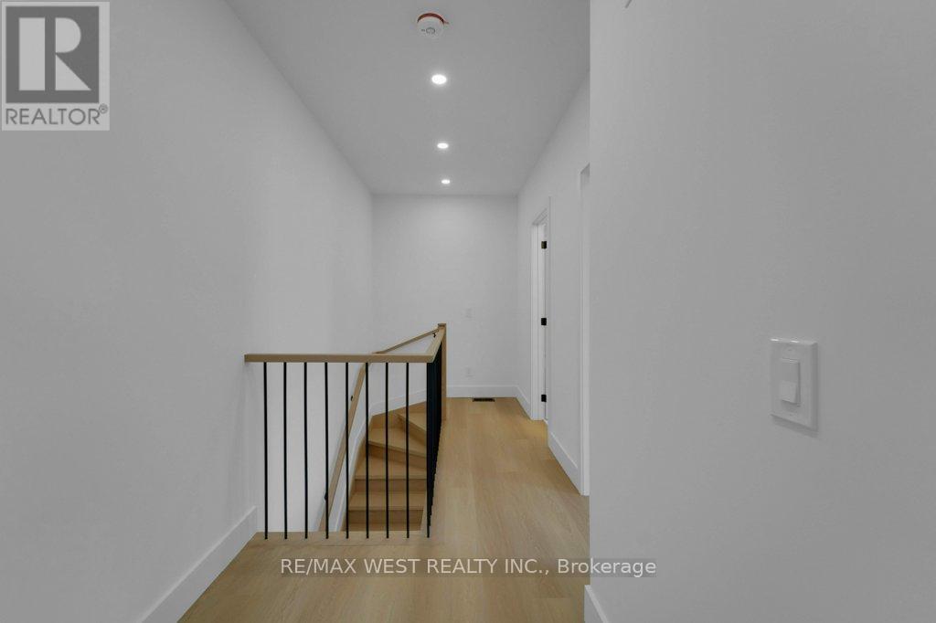 B - 661 Winona Drive, Toronto, Ontario  M6C 3V6 - Photo 22 - C12470391