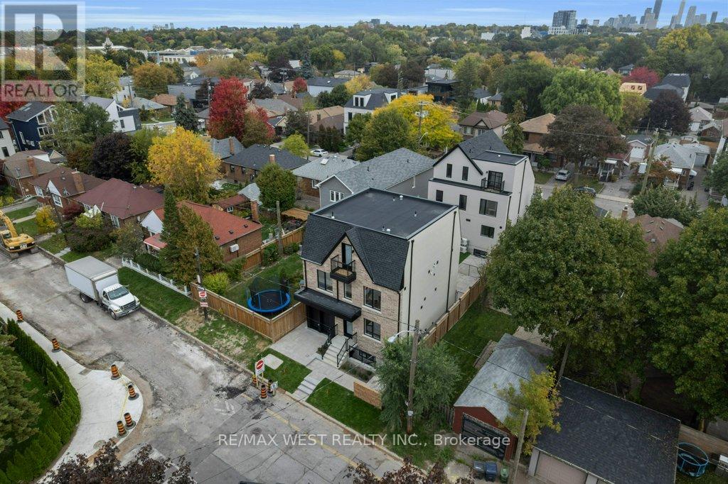 B - 661 Winona Drive, Toronto, Ontario  M6C 3V6 - Photo 23 - C12470391