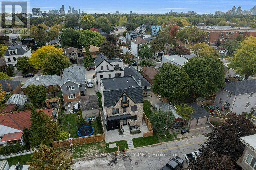 B - 661 Winona Drive, Toronto, Ontario  M6C 3V6 - Photo 26 - C12470391