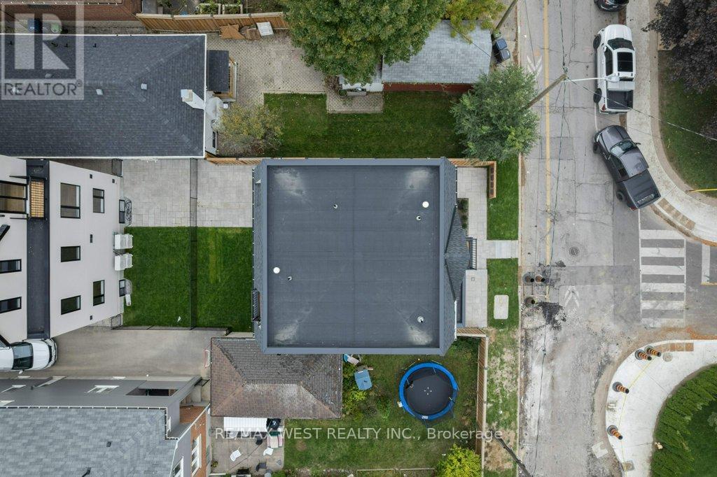 B - 661 Winona Drive, Toronto, Ontario  M6C 3V6 - Photo 28 - C12470391