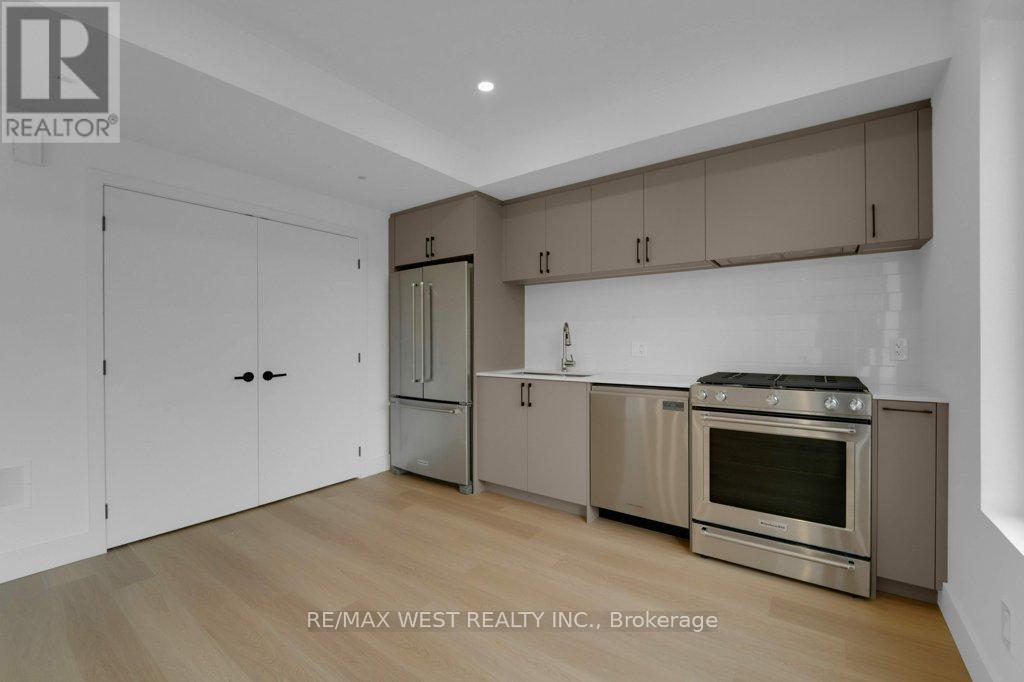 B - 661 Winona Drive, Toronto, Ontario  M6C 3V6 - Photo 7 - C12470391