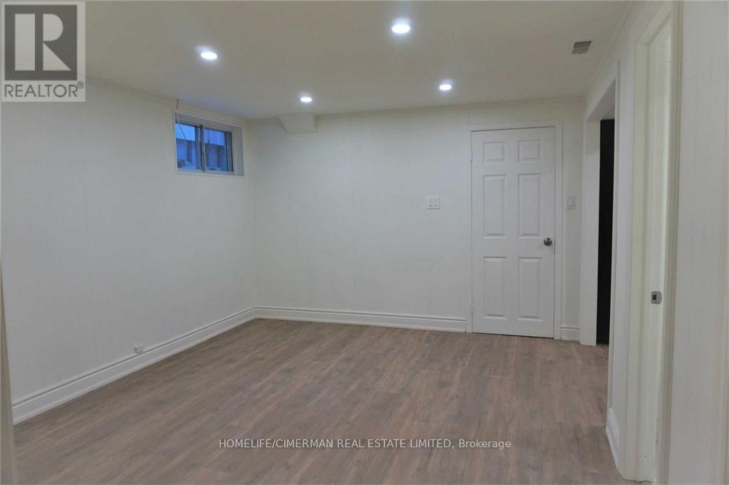 Lower #b - 22 Otonabee Avenue, Toronto, Ontario  M2M 2S3 - Photo 3 - C12470404