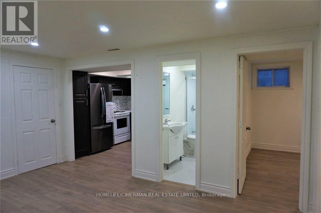 Lower #b - 22 Otonabee Avenue, Toronto, Ontario  M2M 2S3 - Photo 5 - C12470404