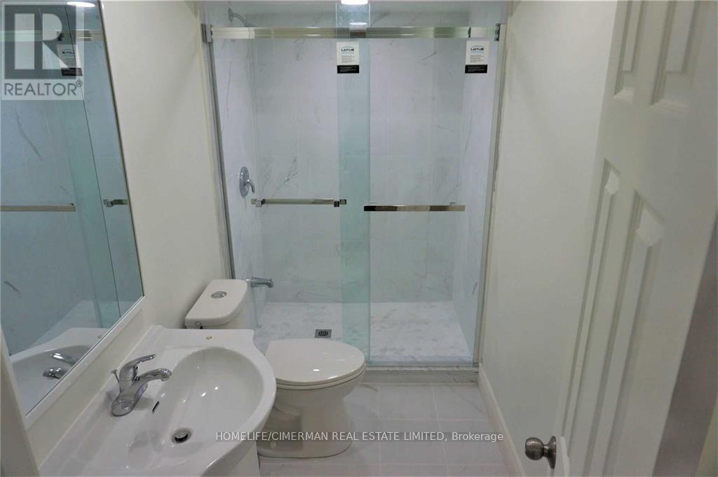 Lower #b - 22 Otonabee Avenue, Toronto, Ontario  M2M 2S3 - Photo 6 - C12470404