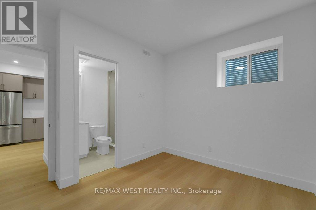 D - 661 Winona Drive, Toronto, Ontario  M6C 3V6 - Photo 12 - C12470418