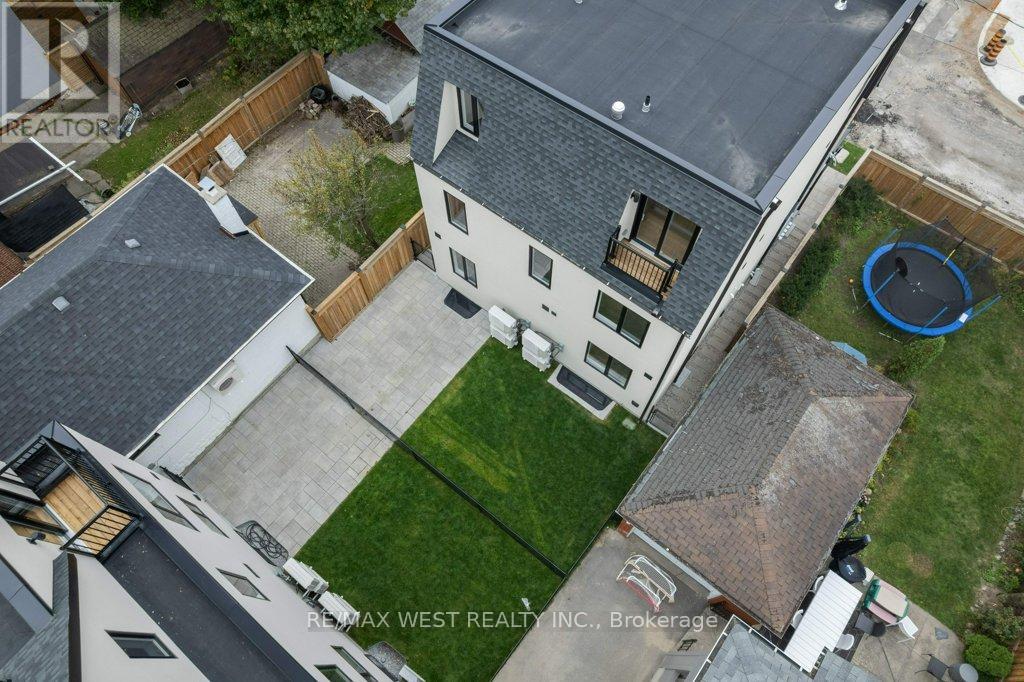 D - 661 Winona Drive, Toronto, Ontario  M6C 3V6 - Photo 26 - C12470418