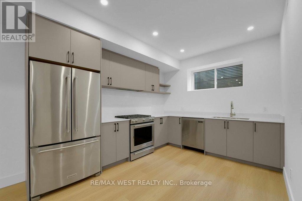 D - 661 Winona Drive, Toronto, Ontario  M6C 3V6 - Photo 6 - C12470418