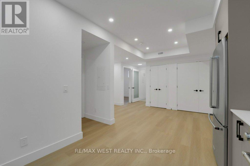 D - 661 Winona Drive, Toronto, Ontario  M6C 3V6 - Photo 7 - C12470418