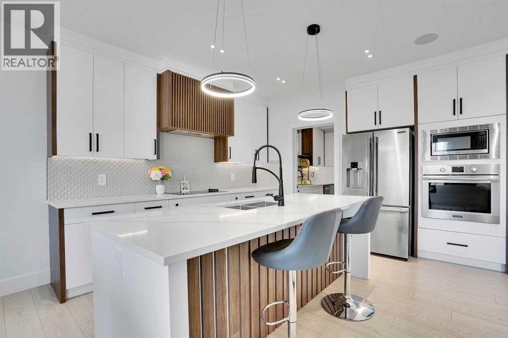 Property at 179 Kinniburgh Loop image 5