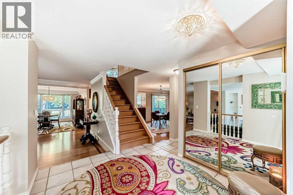 9, 35 Oakmount Court Sw, Calgary, Alberta  T2V 4Y3 - Photo 4 - A2261810