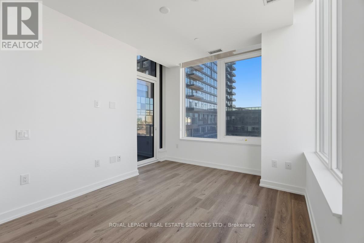 502 - 395 Square One Drive, Mississauga, Ontario  L4B 0C6 - Photo 12 - W12470390