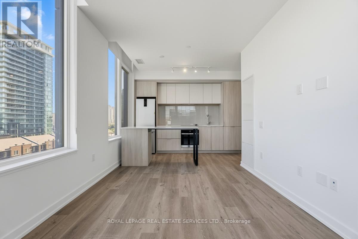 502 - 395 Square One Drive, Mississauga, Ontario  L4B 0C6 - Photo 13 - W12470390