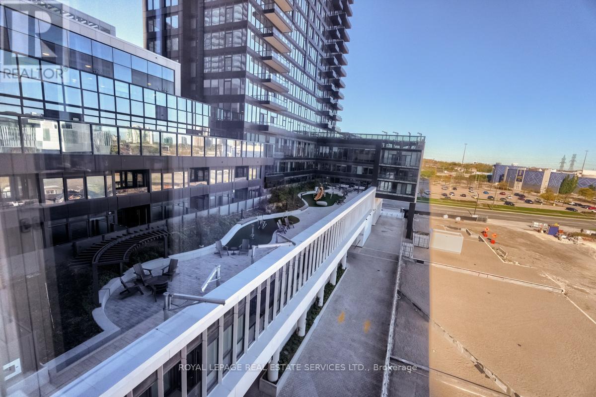 502 - 395 Square One Drive, Mississauga, Ontario  L4B 0C6 - Photo 15 - W12470390