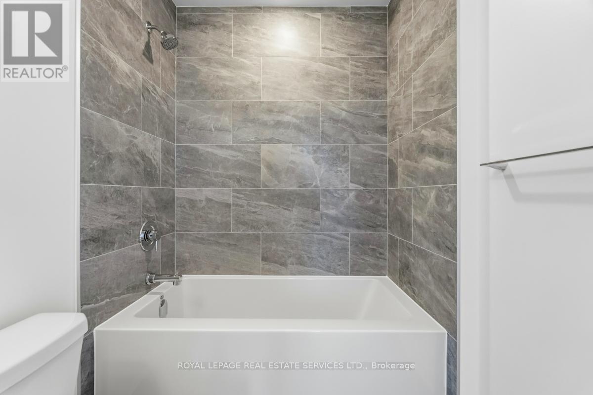 502 - 395 Square One Drive, Mississauga, Ontario  L4B 0C6 - Photo 24 - W12470390