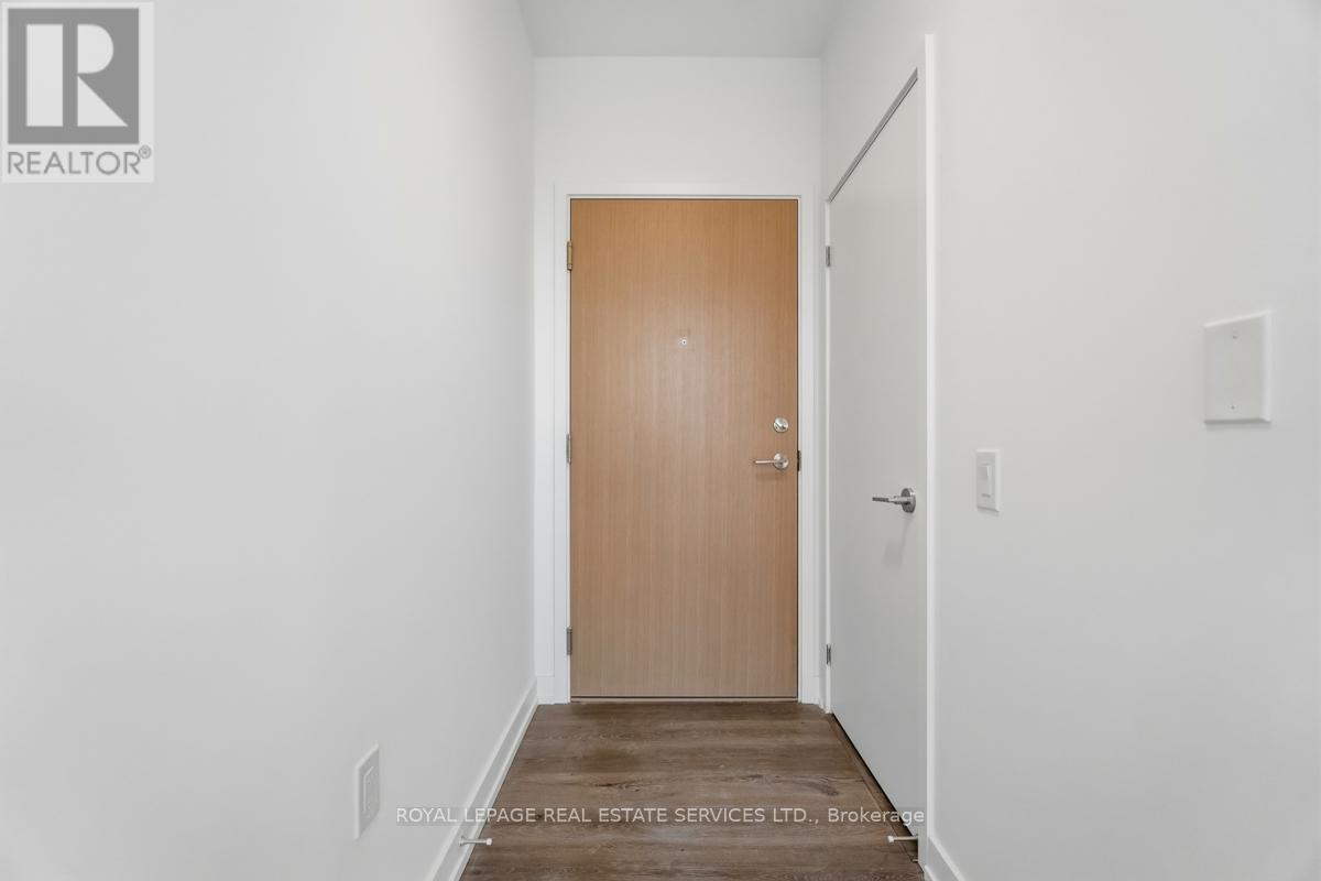 502 - 395 Square One Drive, Mississauga, Ontario  L4B 0C6 - Photo 4 - W12470390