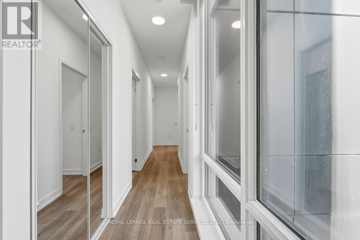 502 - 395 Square One Drive, Mississauga, Ontario  L4B 0C6 - Photo 5 - W12470390