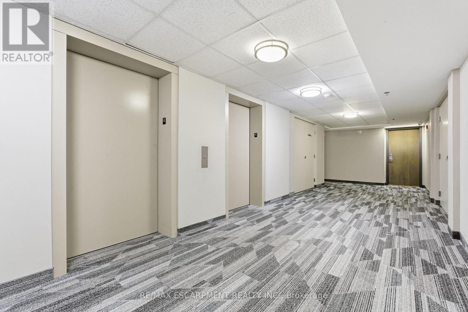 427 - 3060 Rotary Way, Burlington, Ontario  L7M 0G9 - Photo 4 - W12470410