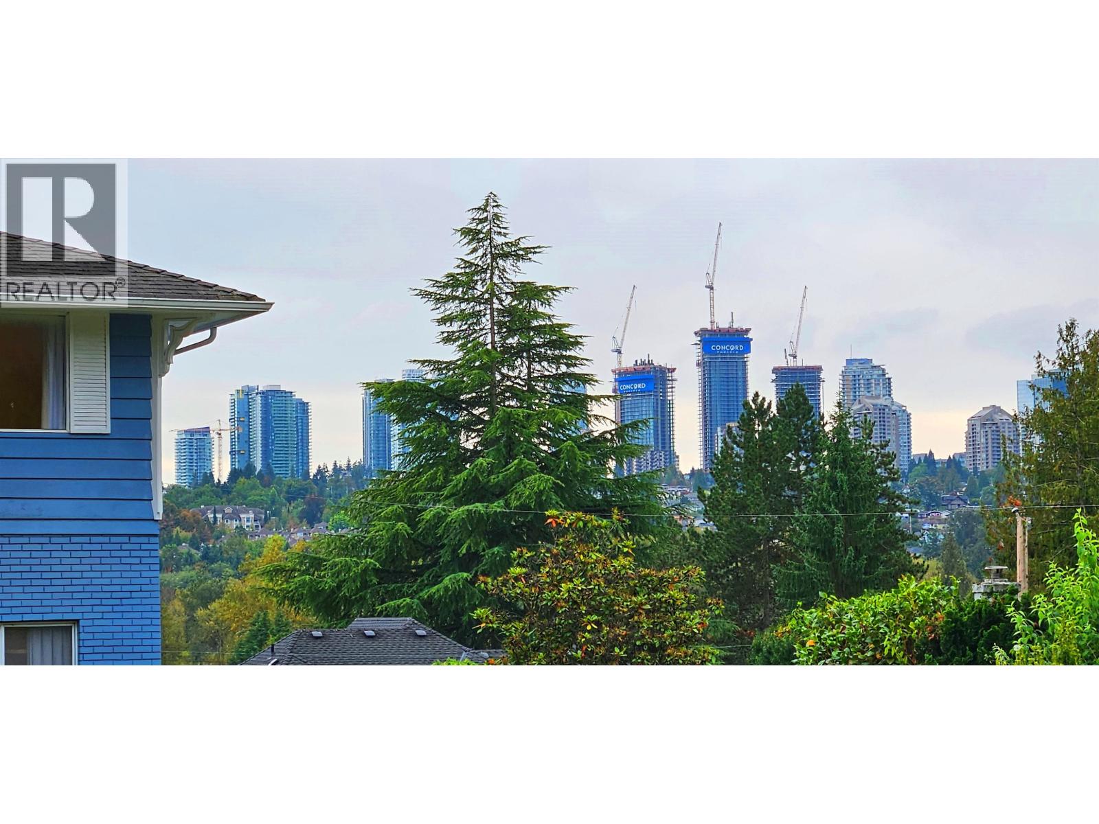 5680 Monarch Street, Burnaby, British Columbia  V5G 2A3 - Photo 2 - R3042262
