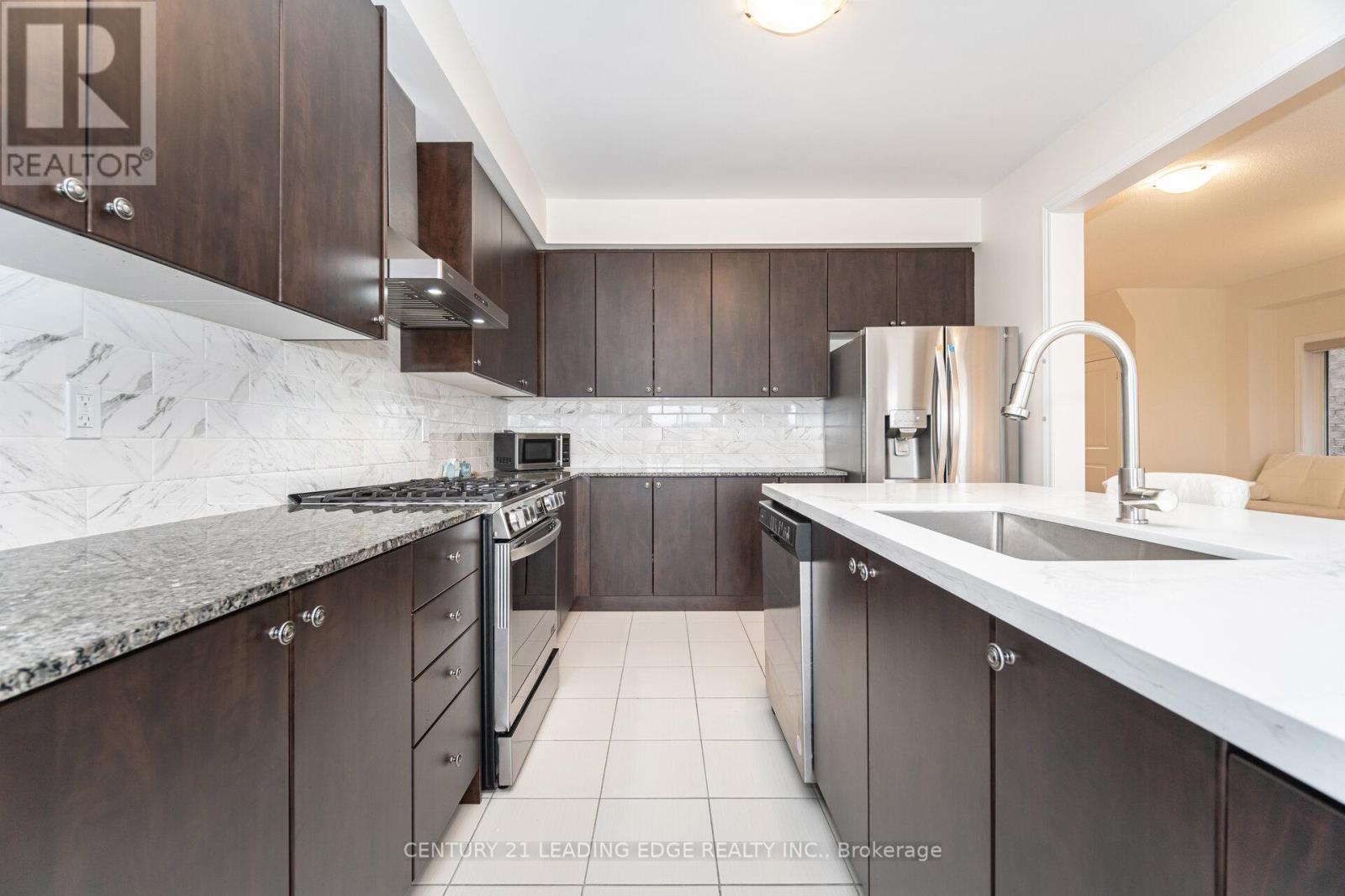 301 Ridley Crescent, Southgate, Ontario  N0C 1B0 - Photo 13 - X12470408