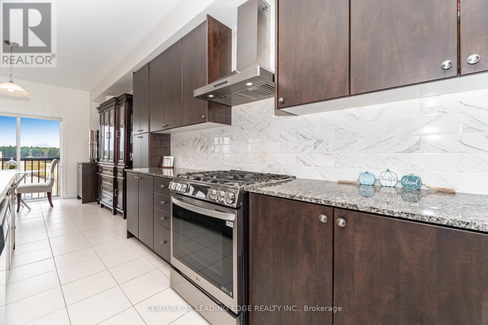 301 Ridley Crescent, Southgate, Ontario  N0C 1B0 - Photo 17 - X12470408
