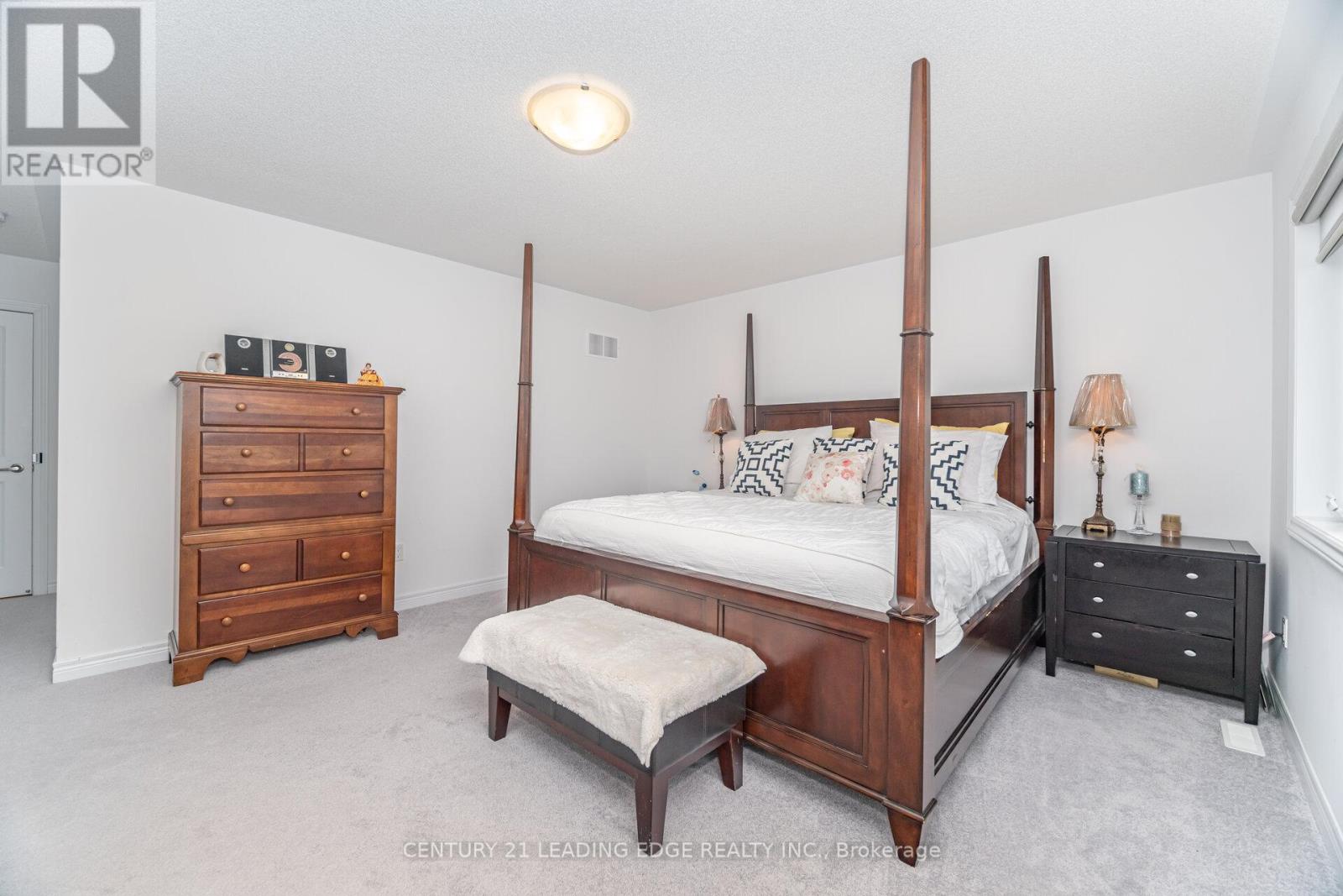 301 Ridley Crescent, Southgate, Ontario  N0C 1B0 - Photo 24 - X12470408