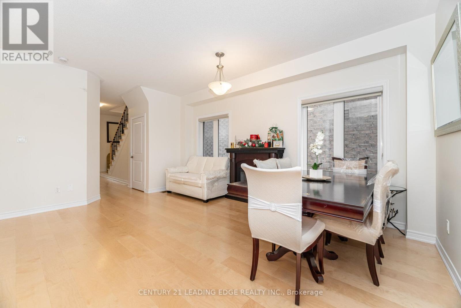 301 Ridley Crescent, Southgate, Ontario  N0C 1B0 - Photo 5 - X12470408