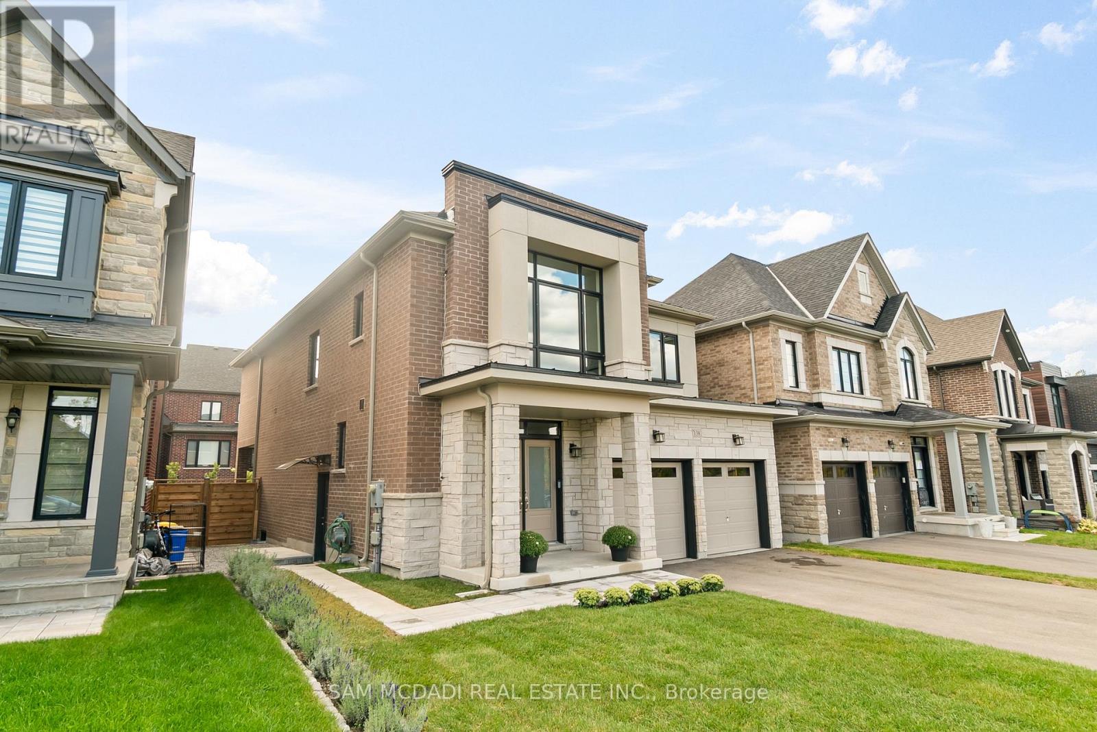 138 Factor Street, Vaughan, Ontario  L4H 3N5 - Photo 3 - N12470429