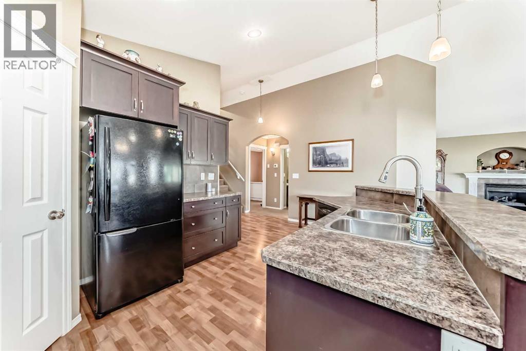 163 Vanson Close, Red Deer, Alberta  T4R 0G7 - Photo 3 - A2247113