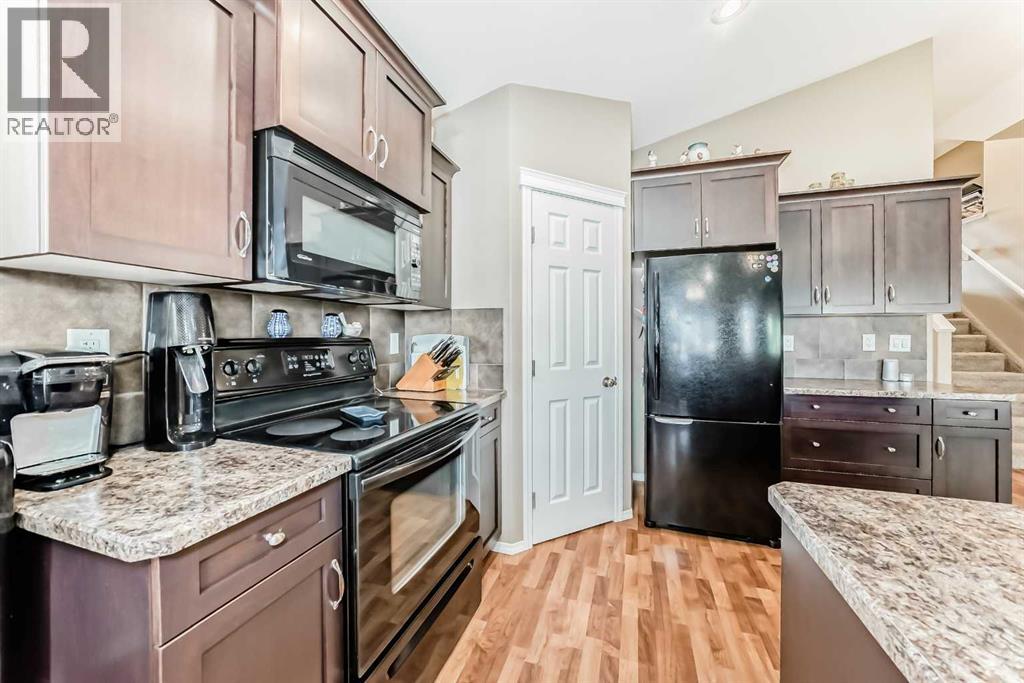 163 Vanson Close, Red Deer, Alberta  T4R 0G7 - Photo 4 - A2247113