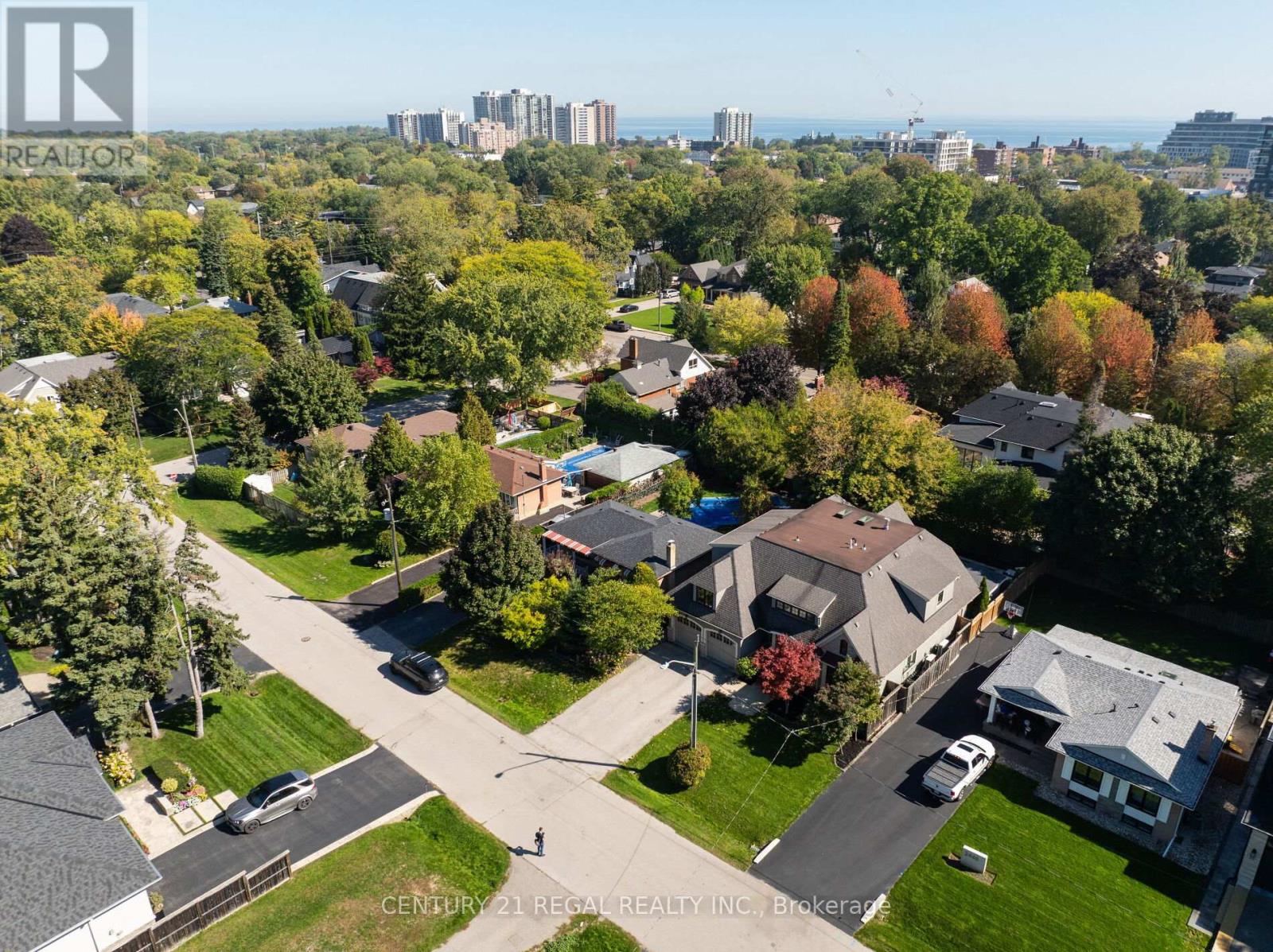 2442 Meadowood Crescent, Oakville, Ontario  L6L 1V6 - Photo 50 - W12469948