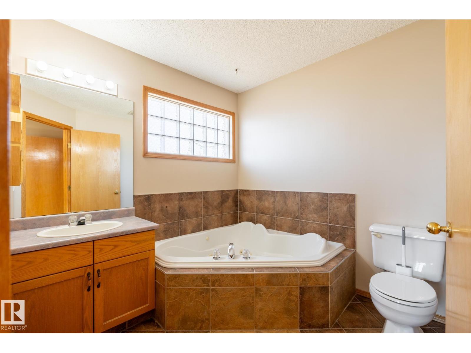 9813 180 Av Nw, Edmonton, Alberta  T5X 6A1 - Photo 28 - E4462707
