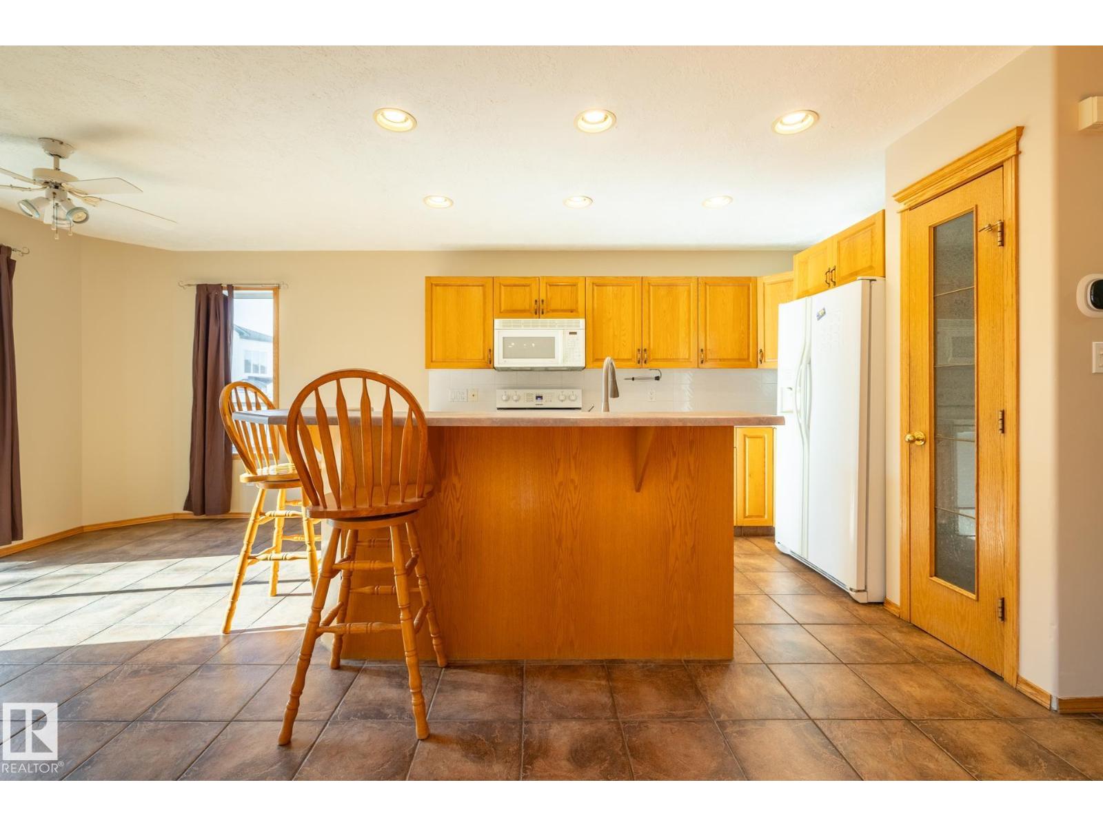 9813 180 Av Nw, Edmonton, Alberta  T5X 6A1 - Photo 8 - E4462707