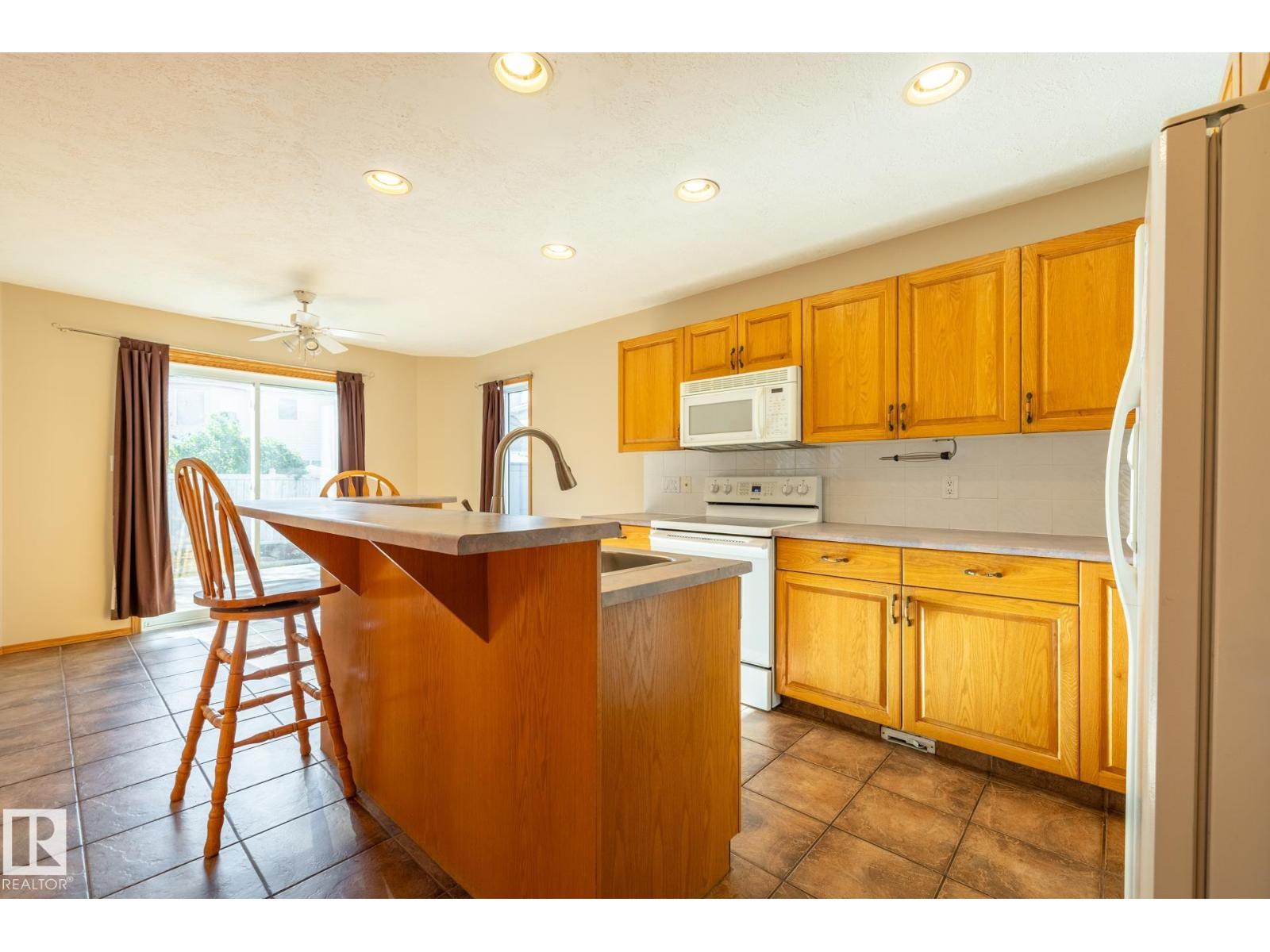 9813 180 Av Nw, Edmonton, Alberta  T5X 6A1 - Photo 9 - E4462707