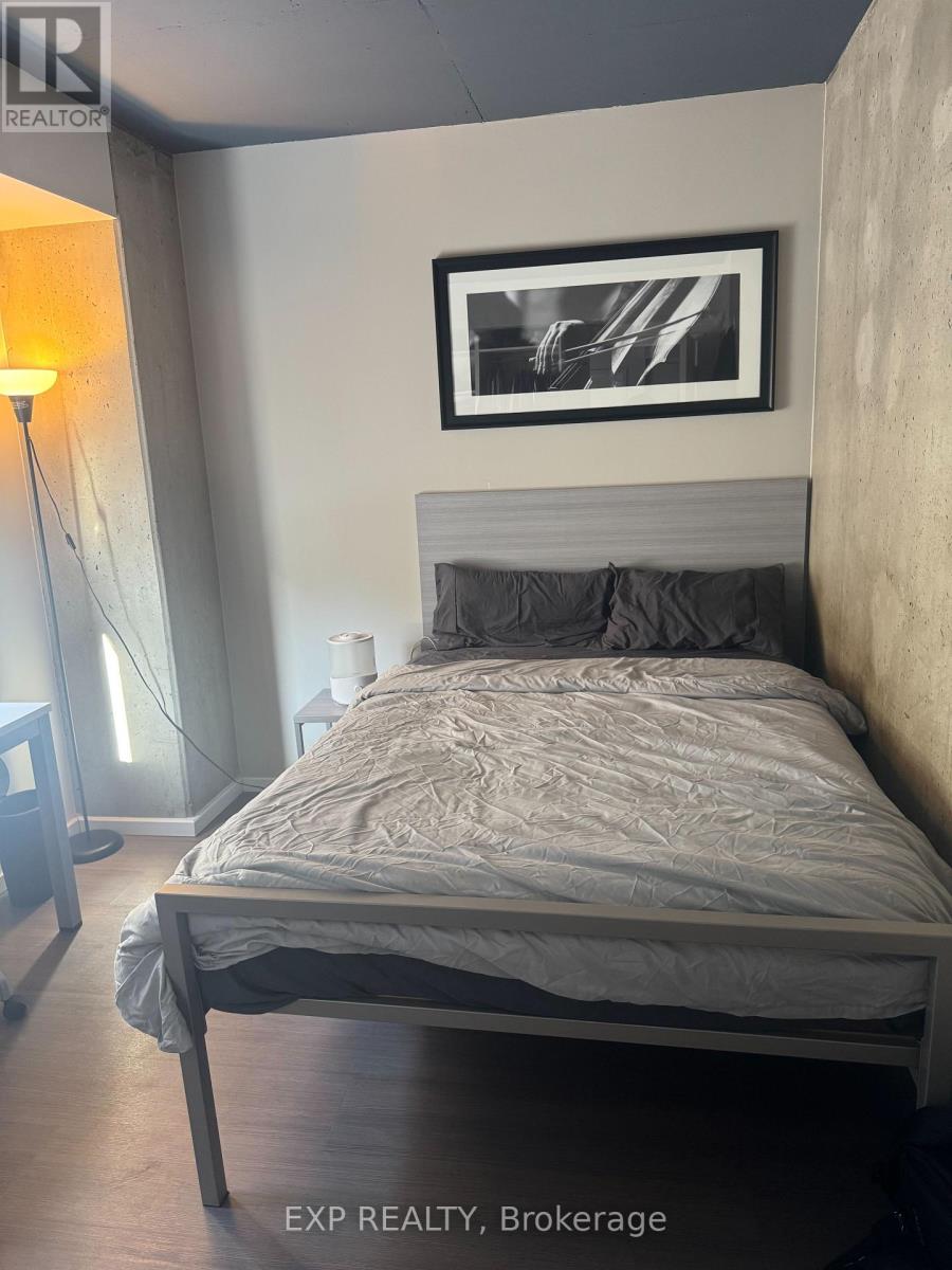 1102 - 105 Champagne Avenue, Ottawa, Ontario  K1S 5E5 - Photo 6 - X12470446