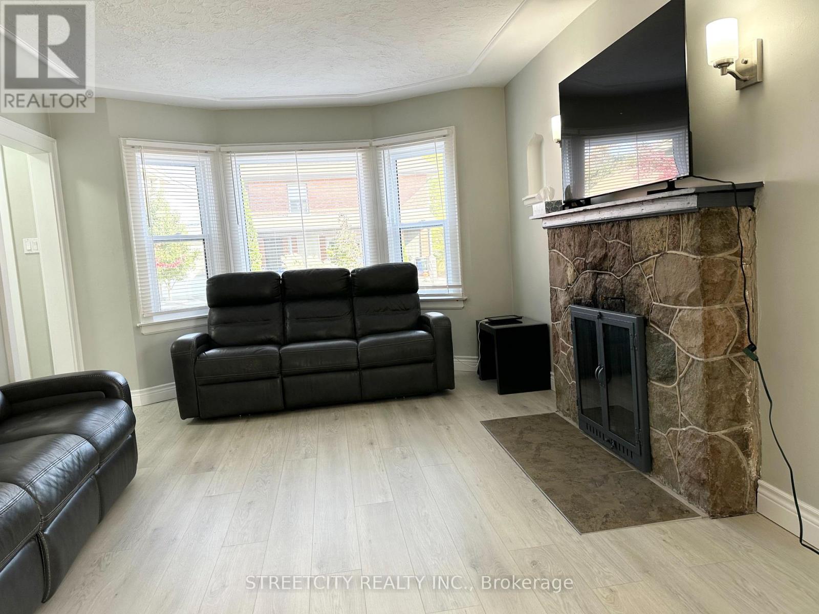 437 Charlotte Street, London East, Ontario  N5W 4A5 - Photo 11 - X12348790