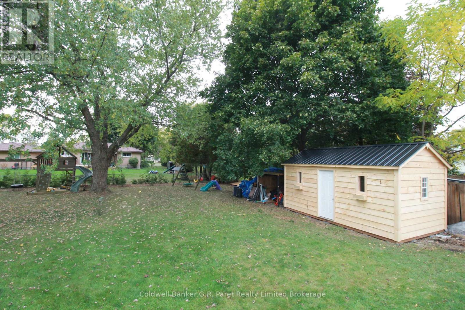 104 Simcoe Crescent, Middlesex Centre, Ontario  N0L 1R0 - Photo 32 - X12470435